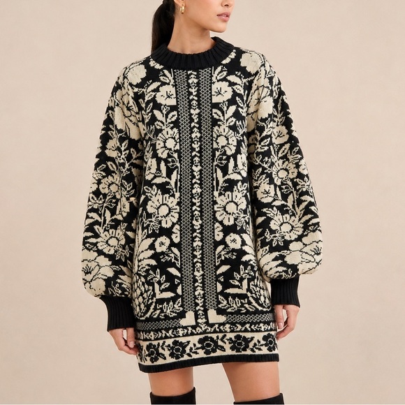 FARM Rio Dresses & Skirts - FARM RIO Pineapple Garden Mini Knit Sweater Dress